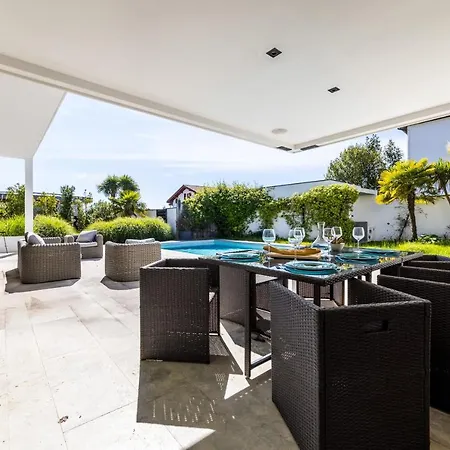 Villa Marble Keyweek With Pool In