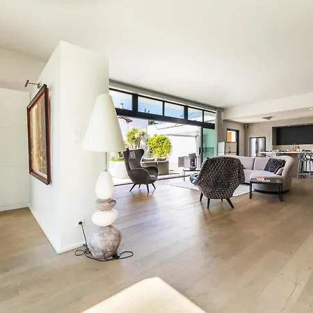 Marble Keyweek With Pool In Villa